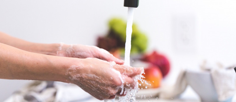 media/image/cooking-hands-handwashing-health-545013oBEagYCsY1CYL.jpg