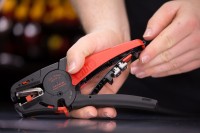 Wiha automatic stripping pliers